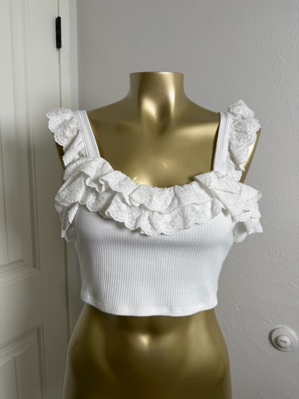 Zara White Lace Ruffle Ribbed Cropped Tank L